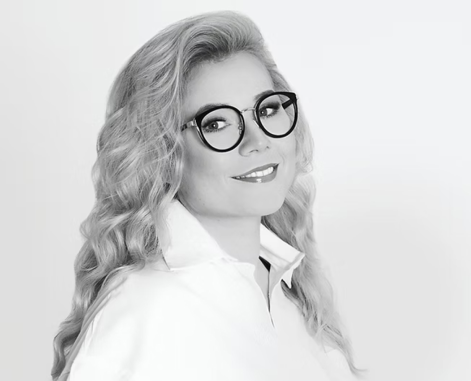 Daria Veelenturf